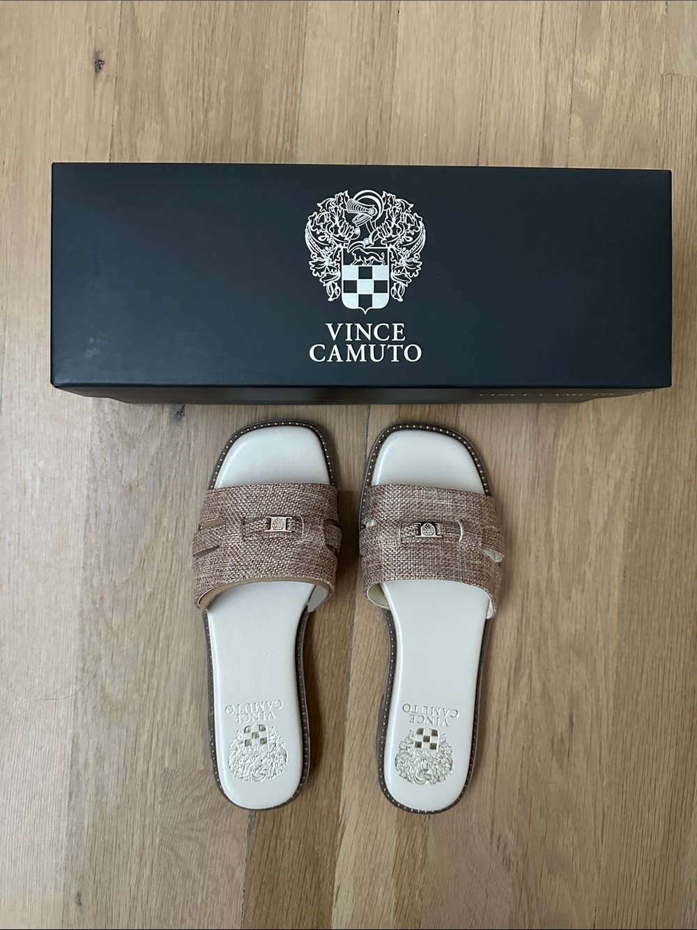 Vince Camuto Womens Beige Woven Slide Sandals